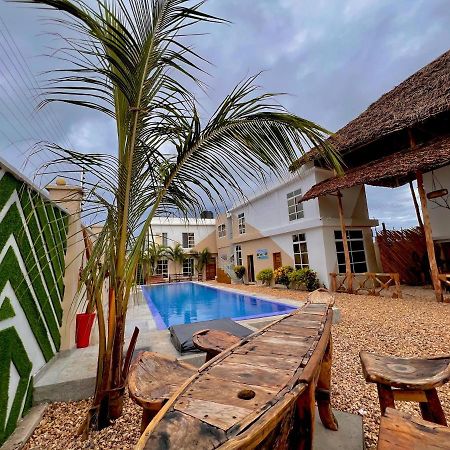 Vick Boutique Hotel With New Power Backup ナングウィ エクステリア 写真