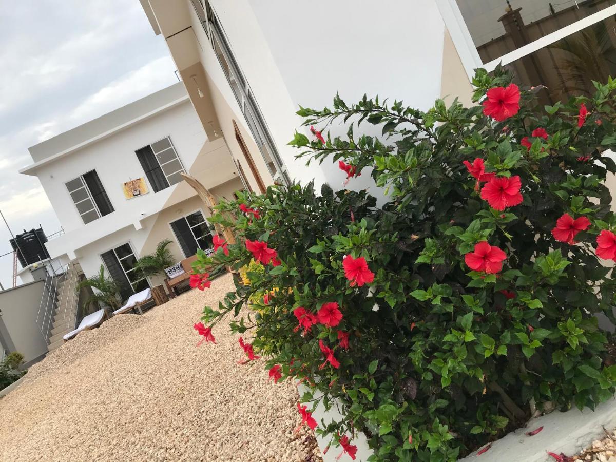 Vick Boutique Hotel With New Power Backup ナングウィ エクステリア 写真