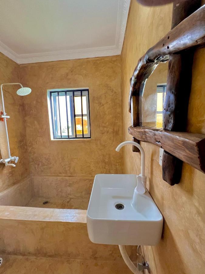 Vick Boutique Hotel With New Power Backup ナングウィ エクステリア 写真